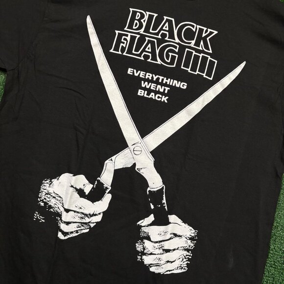 Black Flag Everything Went Black Punk Rock Band T-Shirt Size Extra Large - Picture 4 of 5